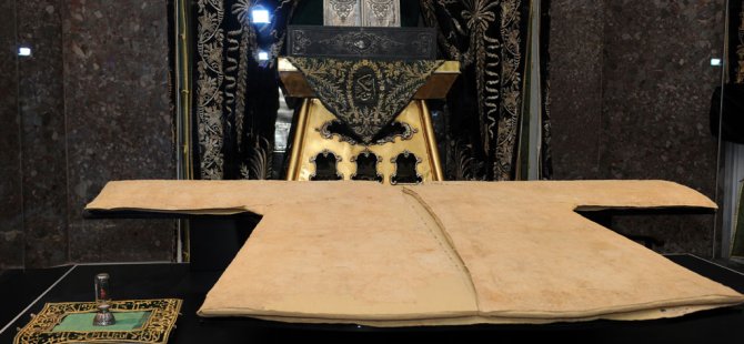 Hırka-i Şerif ziyarete açıldı