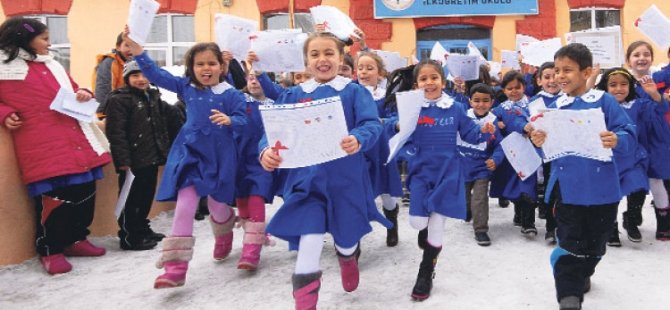 Yarın 18 milyon öğrenci karne sevincini yaşayacak!