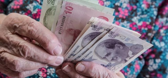 Emeklinin zamlı maaşı hesaba yattı!