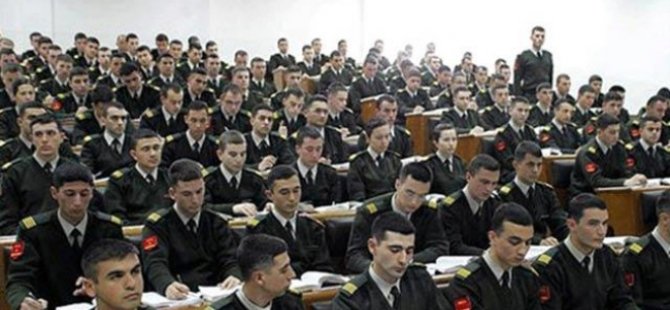 Askeri okullarda okuyan öğrenciler ne olacak?