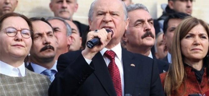 MHP Genel Başkan Yardımcısı Topçu istifa etti