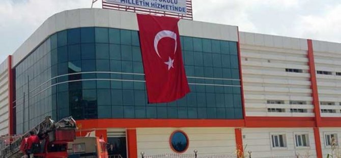 FETÖ'nün okullarına bu pankart asıldı