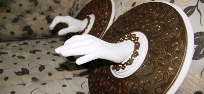 Gülen’in alçıdan elini öpüp söz veriyorlarmış