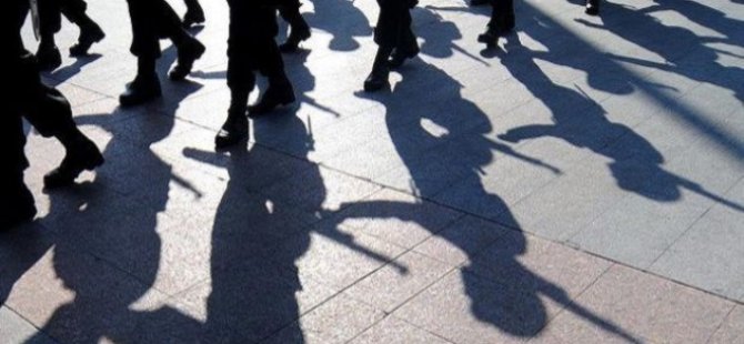 Darbeci subayları öğretmen ve esnaf eğitmiş