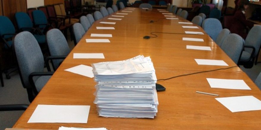 Memur İhraçlarında Yetki Bakanlık Komisyonlarında