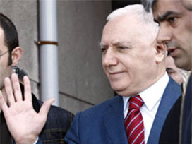 Haberal, ofisinde taziyeleri kabul etti