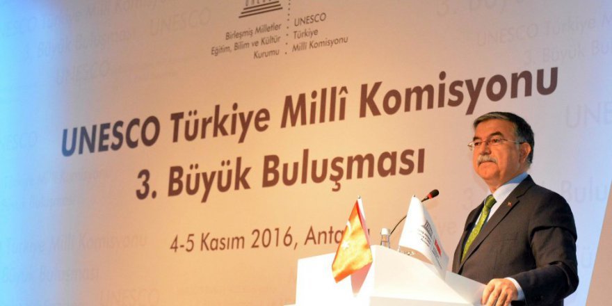 "479 bin Suriyeli çocuk okullarda"