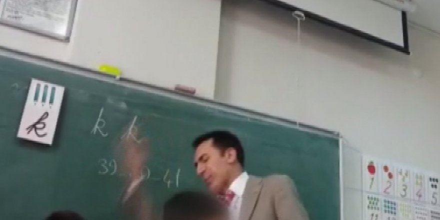 Öğretmen döve döve ders anlattı