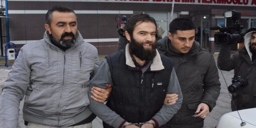 "Yakışıklıyım değil mi? Allah'a hamd olsun"