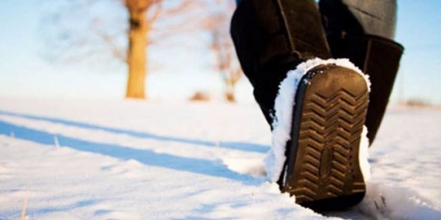 Karlı ve buzlu havada yürümek için...