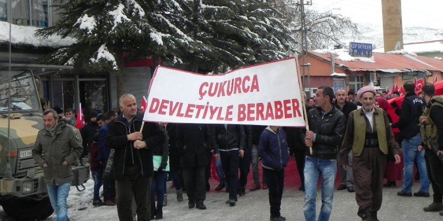 Çukurca’da ’teröre lanet’ yürüyüşü