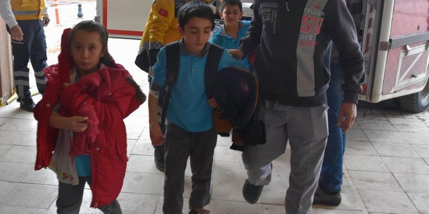 29 Ortaokul öğrencisi hastanelik oldu