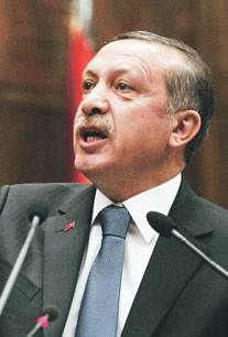 Okşanacak ülke değiliz