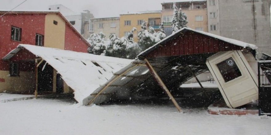 Öğrencilerin derste olması faciayı önledi