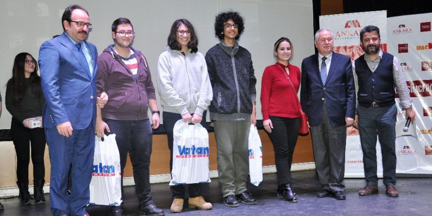 Girişimci Öğrenciler Akıllı Cihazlar Tasarlıyor - "Akıllı ev"le birincilik getirdi