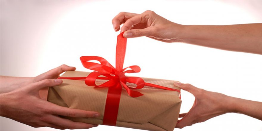 Sevgilinize Anlamlı Bir Hediye Seçmenin Sırrı