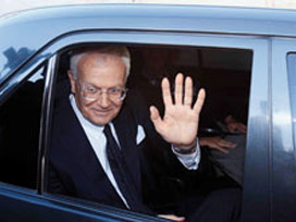 Tutuklu rektörlere Teziç desteği