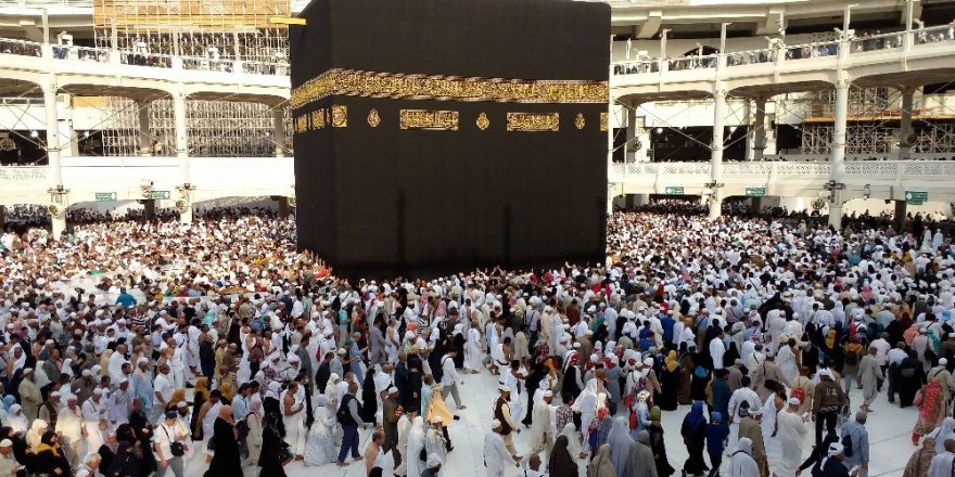 Diyanet 4 bin üniversite öğrencisini umreye götürecek