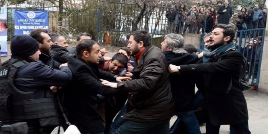 CHP'li vekiller polisle çatıştı