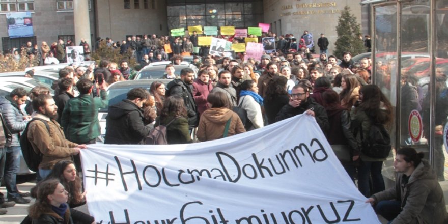 Ankara Üniversitesinde ’ihraç’ protestosu