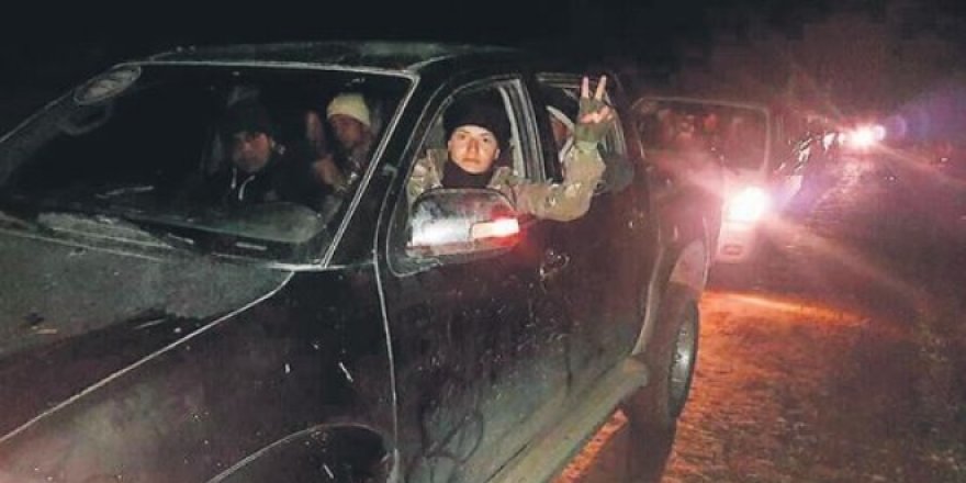 El Bab'da zaferin fotoğrafı