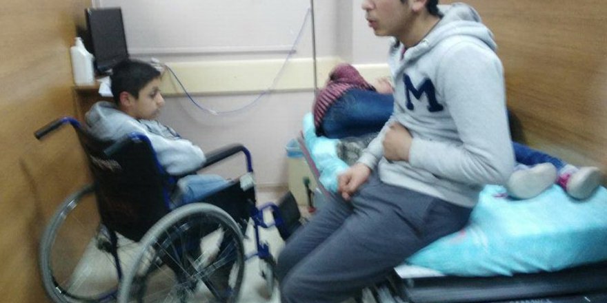 21 öğrenci hastanelik oldu