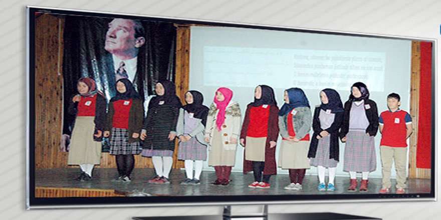 İstiklal Marşı'nı Arapça okuttular