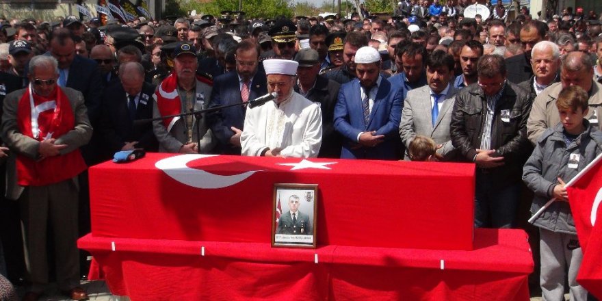 Tekirdağ şehidini son yolculuğuna uğurladı