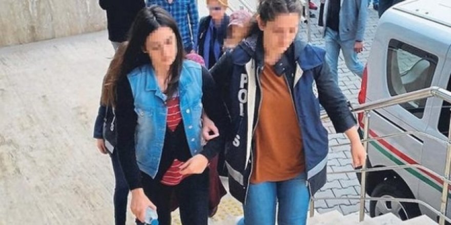 Eşlerinin mahrem bilgilerini FETÖ'ye aktarmışlar