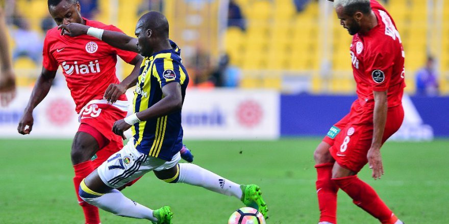 Fenerbahçe’ye Antalyaspor darbesi