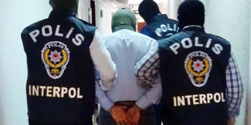 FETÖ okulu yöneticisi o ülkede yakalandı!