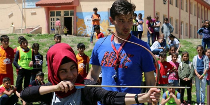 Murat öğretmen Siirt'e umut oldu