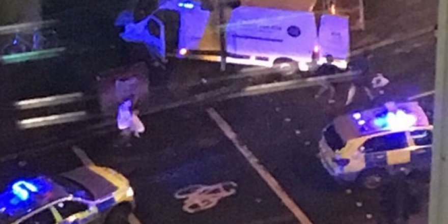 Londra'da minibüs kalabalığa daldı - Çok sayıda ölüm ve yaralı