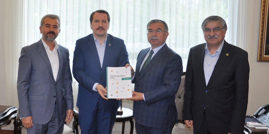 Eğitim-Bir-Sen, Yükseköğretim Raporunu Bakan Yılmaz'a Sundu