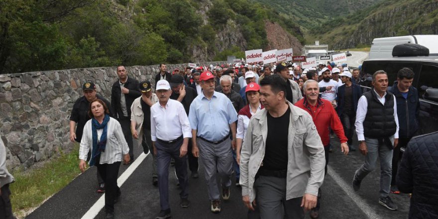 Yürüyüşe MYK arası