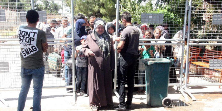 8 bin Suriyeli Türkiye’ye geri döndü