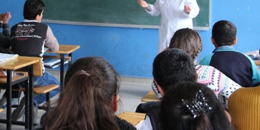 Din Kültürü ve Ahlak Bilgisi öğretim programları askıya çıkarıldı