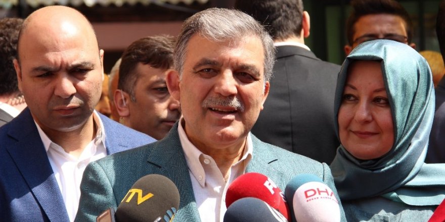 Abdullah Gül kutlama programına katılacak mı ?