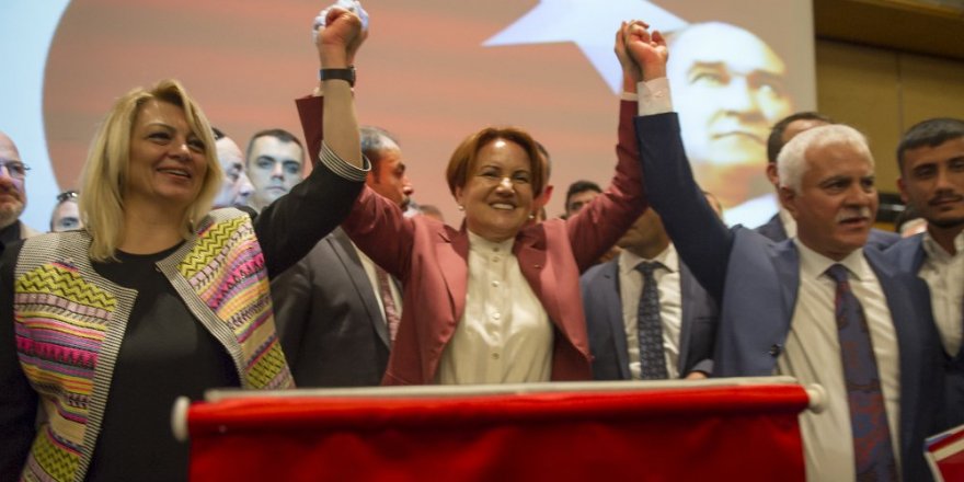 Meral Akşener’in partisine katılacağını açıkladı