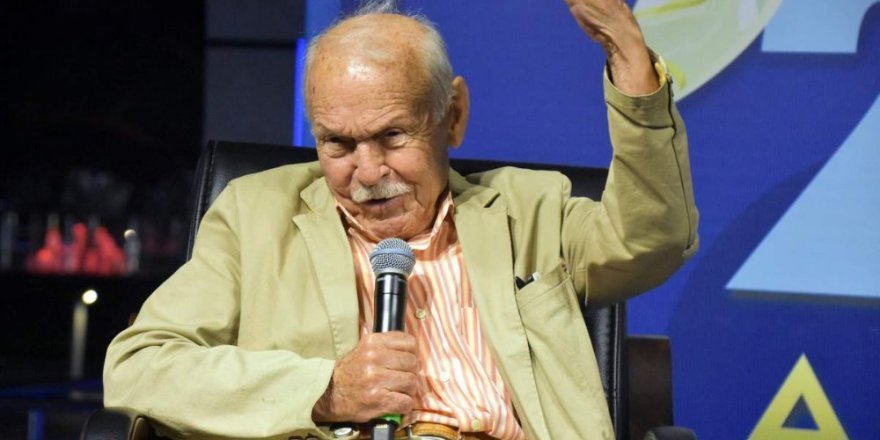 Usta yazar Muzaffer İzgü hayatını kaybetti