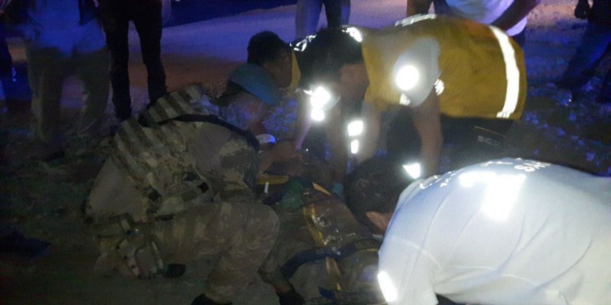 Ardahan’da trafik kazası: 4’ü asker 5 yaralı