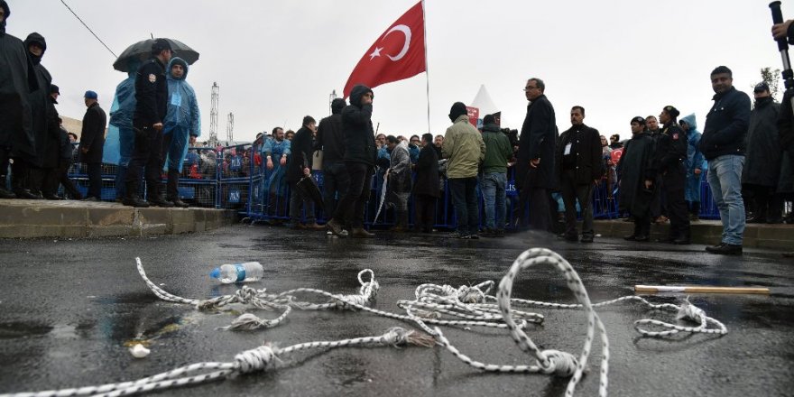 FETÖ’nün Suikast Girişimi Davası belgesel oluyor