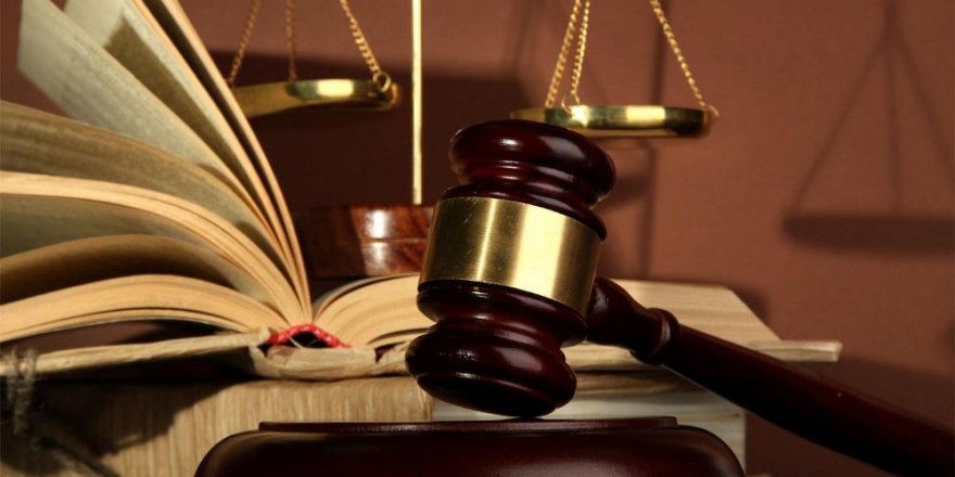 Sınıf arkadaşlarına şantajda bulunan 3 liseliye hapis