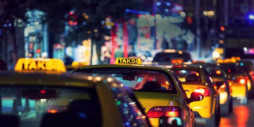 İhraç edilen eski Vali, Ankara'da taksiciliğe başladı