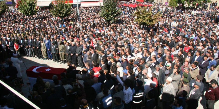 Afyonkarahisar şehidini uğurladı