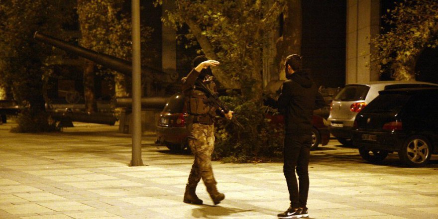 Başbakanlık Ofisi yakınlarında silah sesleri