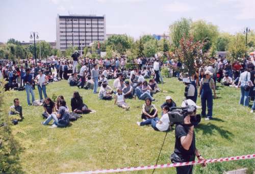 Eğitim fakültelerine medya okuryazarlığı dersi