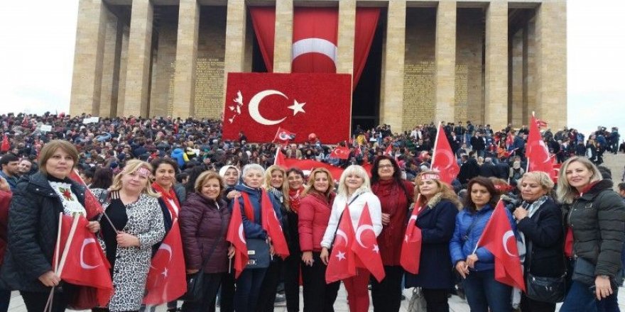 Türkiye Kamu-Sen Cumhuriyet Bayramı Coşkusu Anıtkabir'de