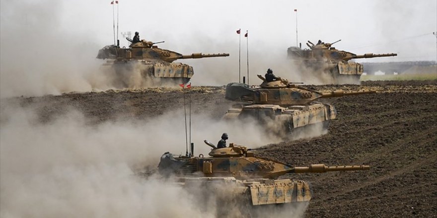 Türk ve Irak askerleri Halil İbrahim Sınır Kapısı'nda