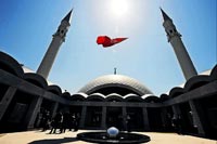 Mimar Sinan'ın izinde bir kadın ve camisi..